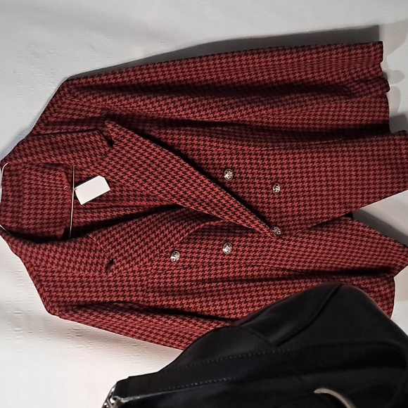 LOT 879 - Picture 2 of 9